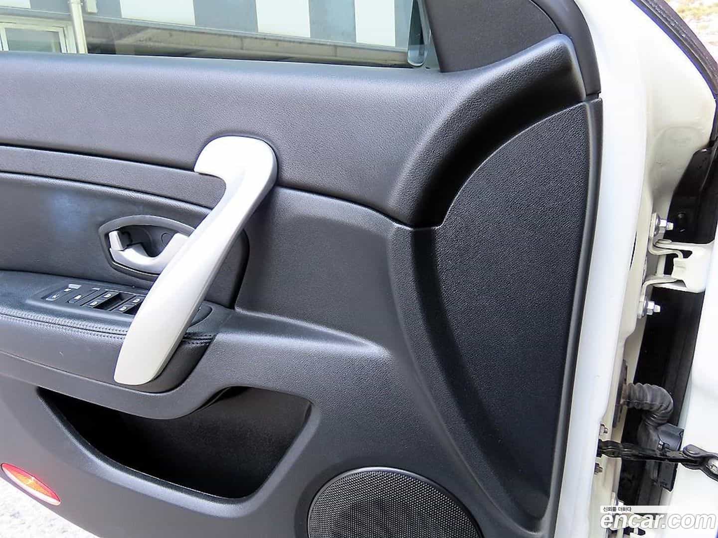 SM5 Renault-KoreaSamsung 2016.3-OPTION-015