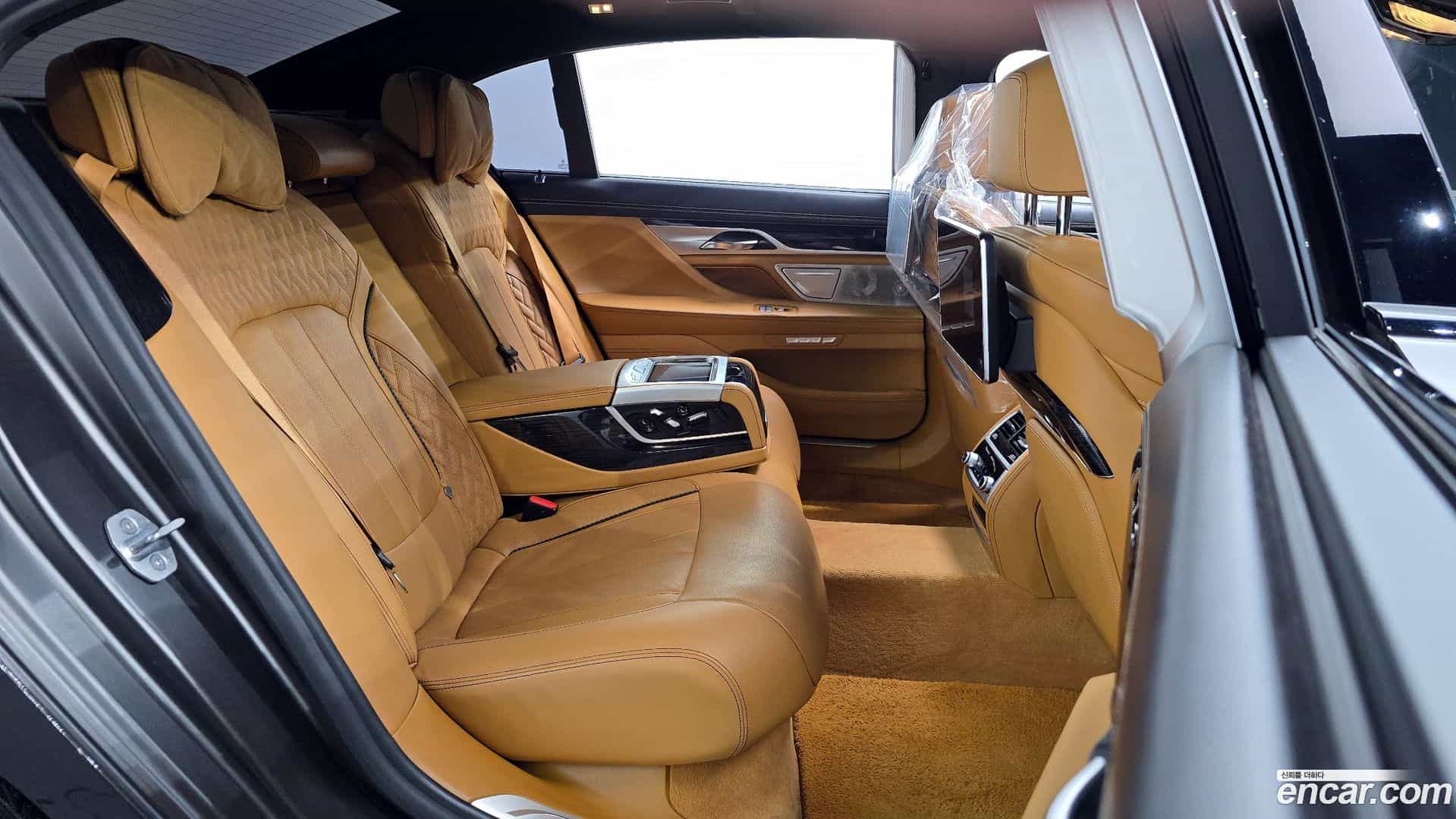 7-Series BMW 2017.6-OPTION-016