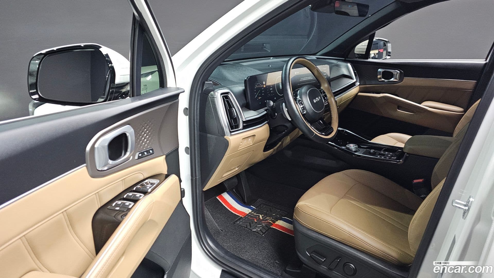 Main__Slider__Photo:Sorento Kia 2024.2-10