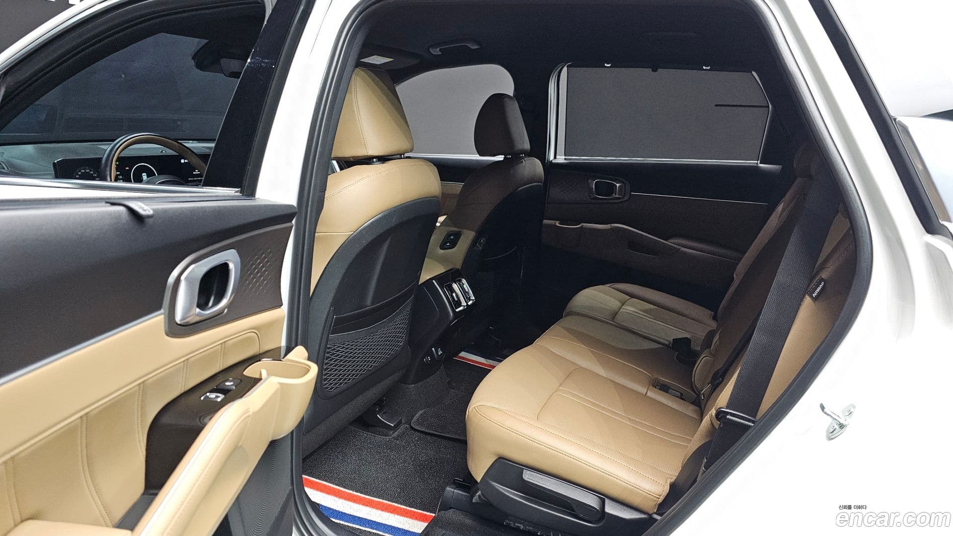 Main__Slider__Photo:Sorento Kia 2024.2-11