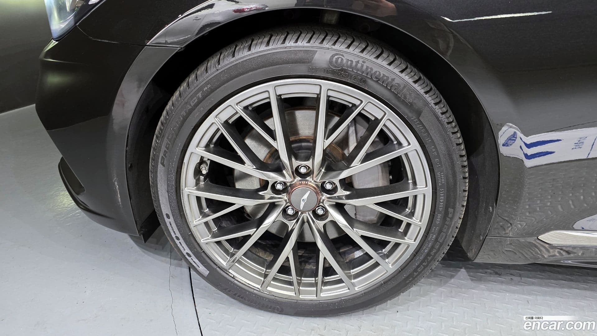 Main__Slider__Photo:G80 Genesis 2019.1-4