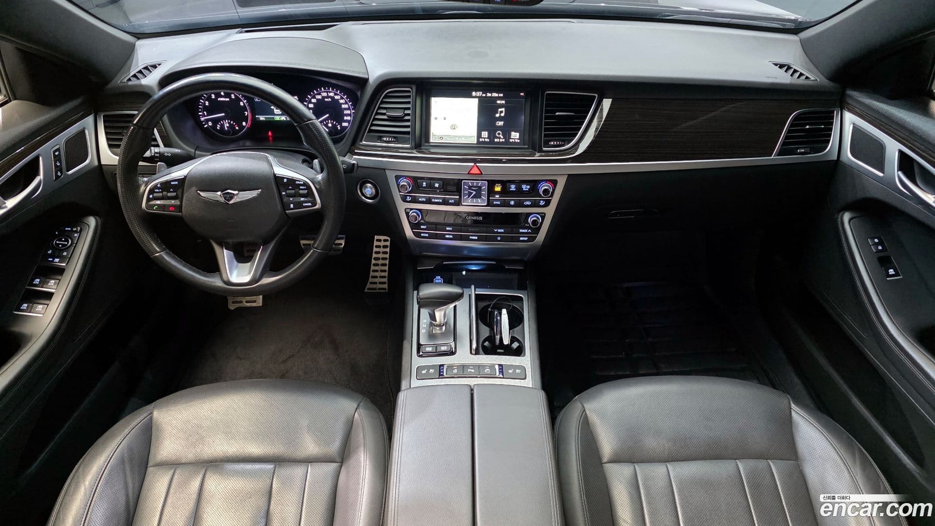 Main__Slider__Photo:G80 Genesis 2019.1-6