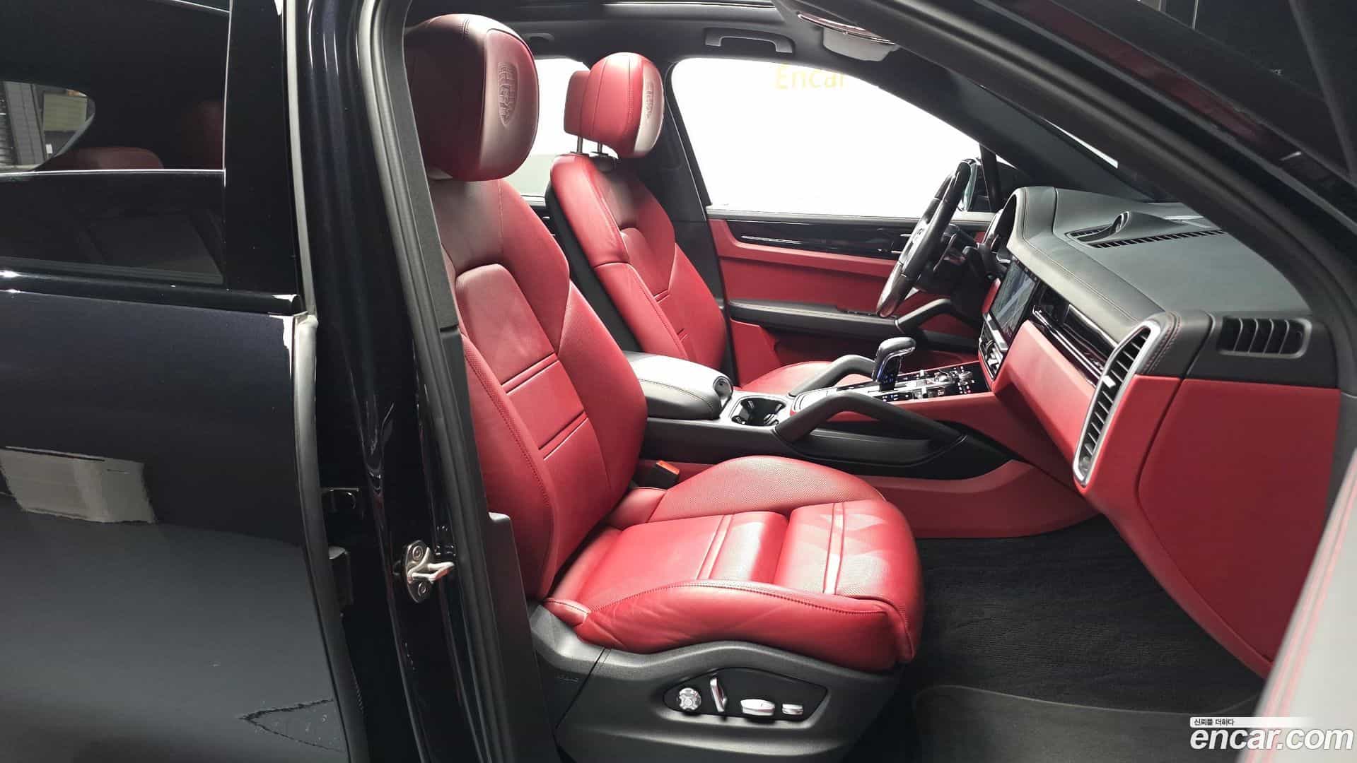 Cayenne Porsche 2020.3-INNER-010