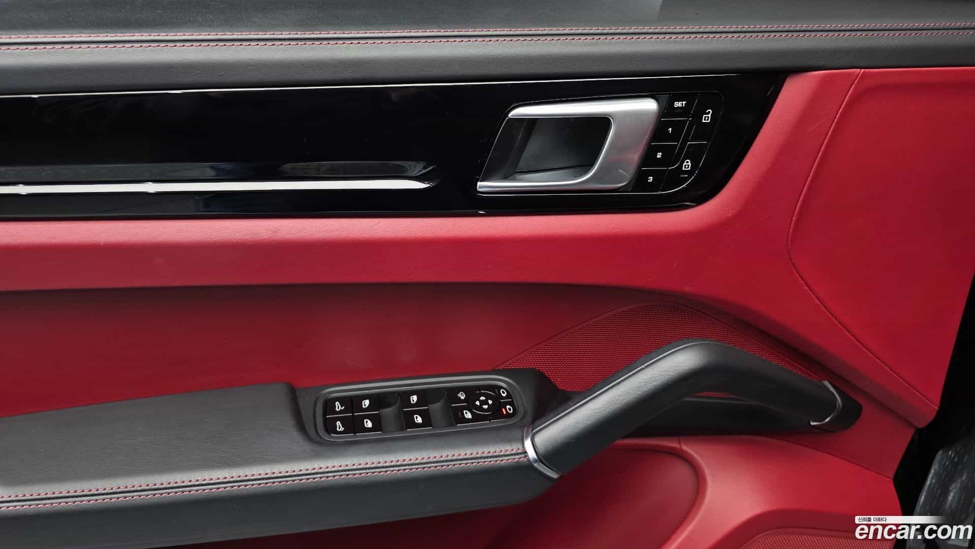 Cayenne Porsche 2020.3-OPTION-022