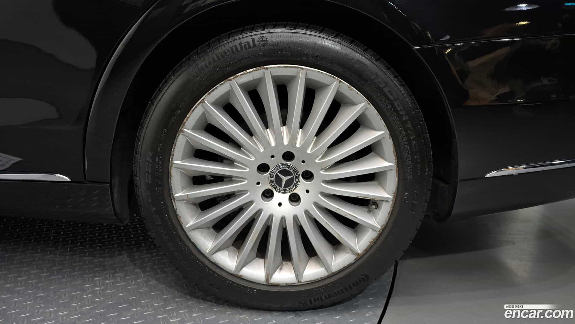 S-Class Mercedes-Benz 2019.0-OUTER-005