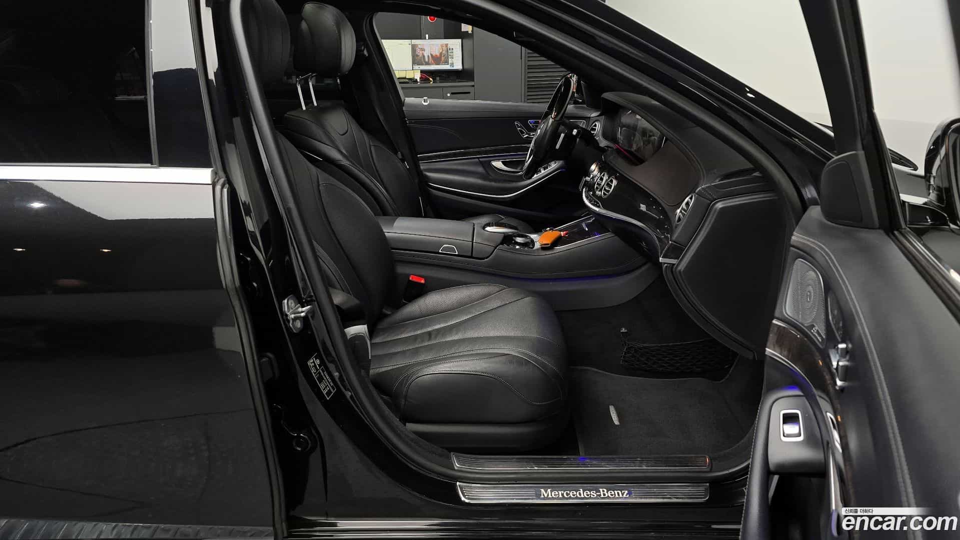 S-Class Mercedes-Benz 2019.0-OPTION-015