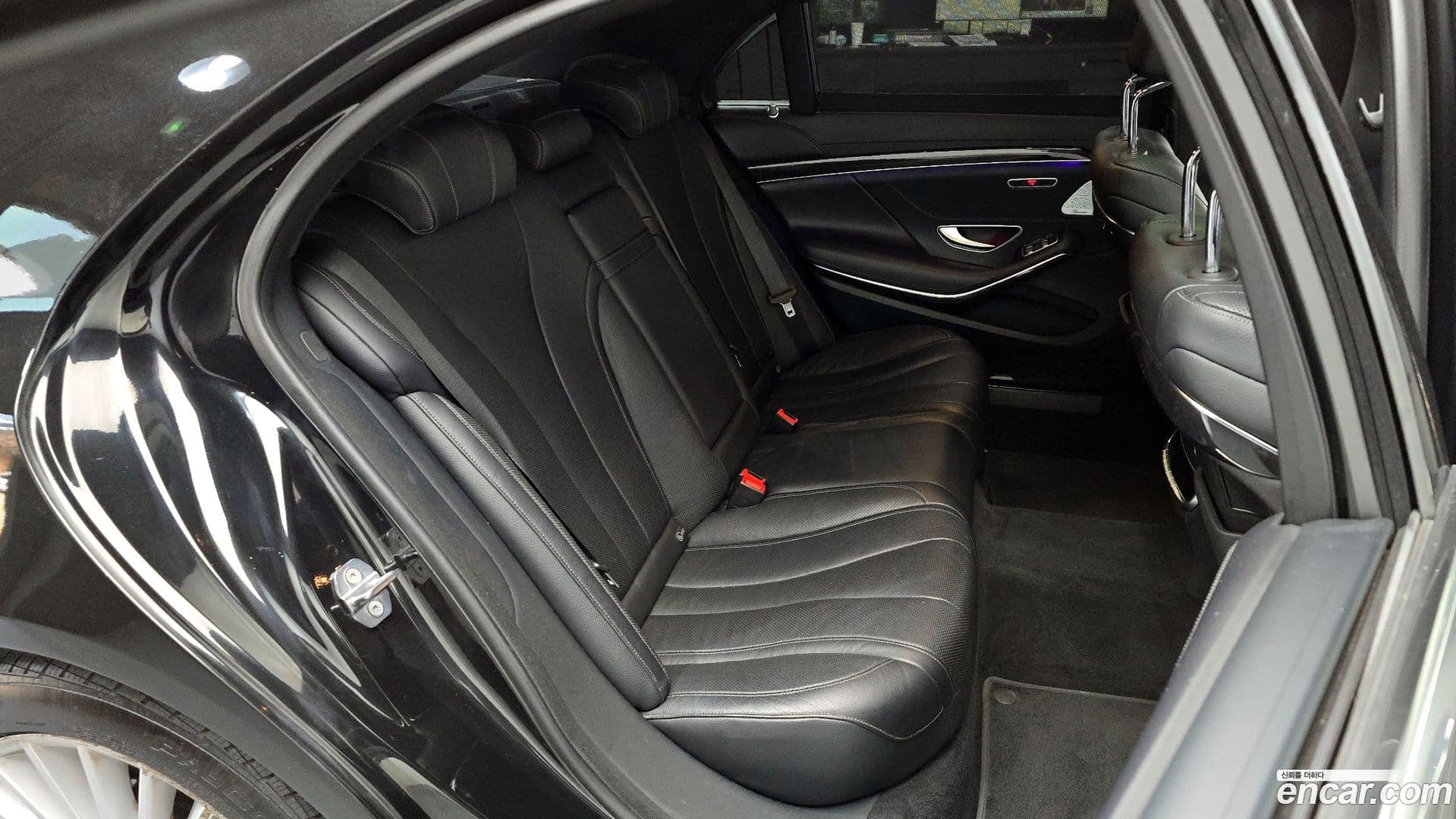 Main__Slider__Photo:S-Class Mercedes-Benz 2019.0-11