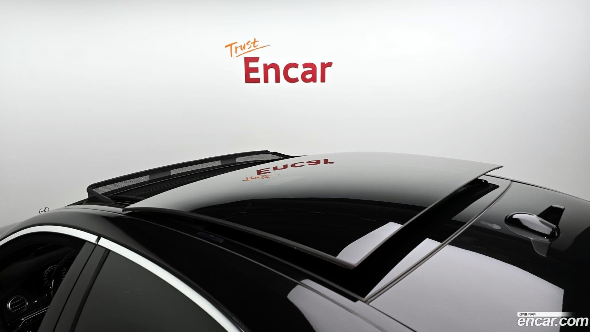 Main__Slider__Photo:S-Class Mercedes-Benz 2019.0-18