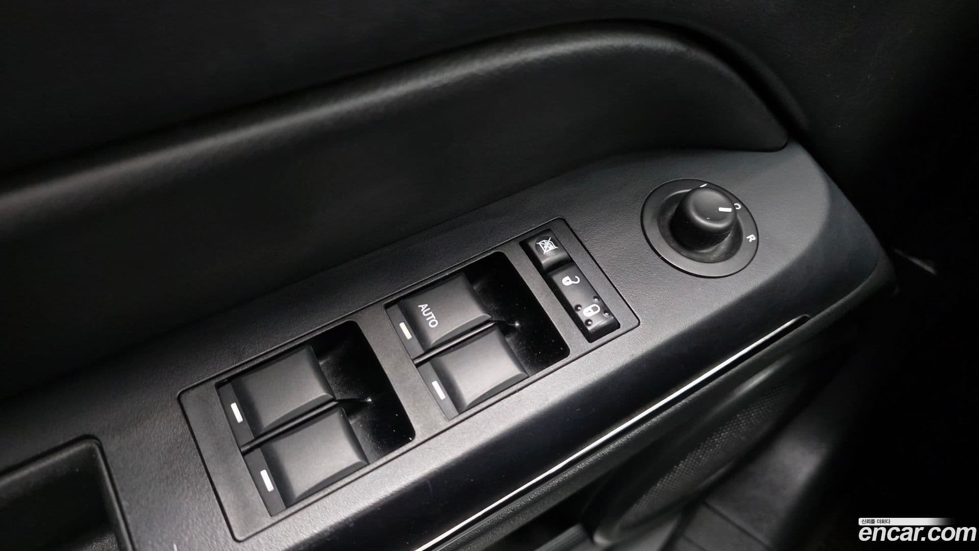 Main__Slider__Photo:Compass Jeep 2013.0-17