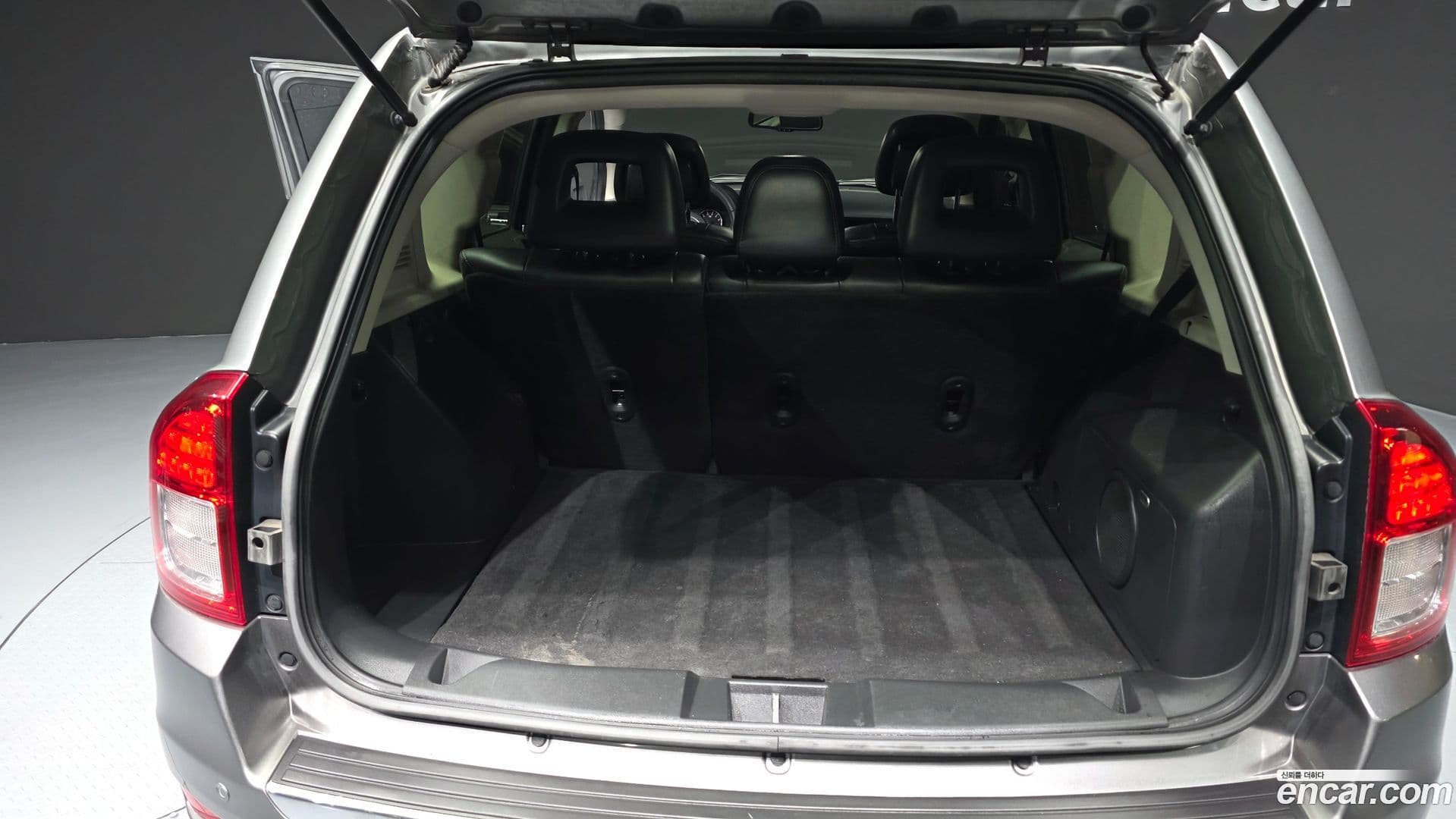 Main__Slider__Photo:Compass Jeep 2013.0-19