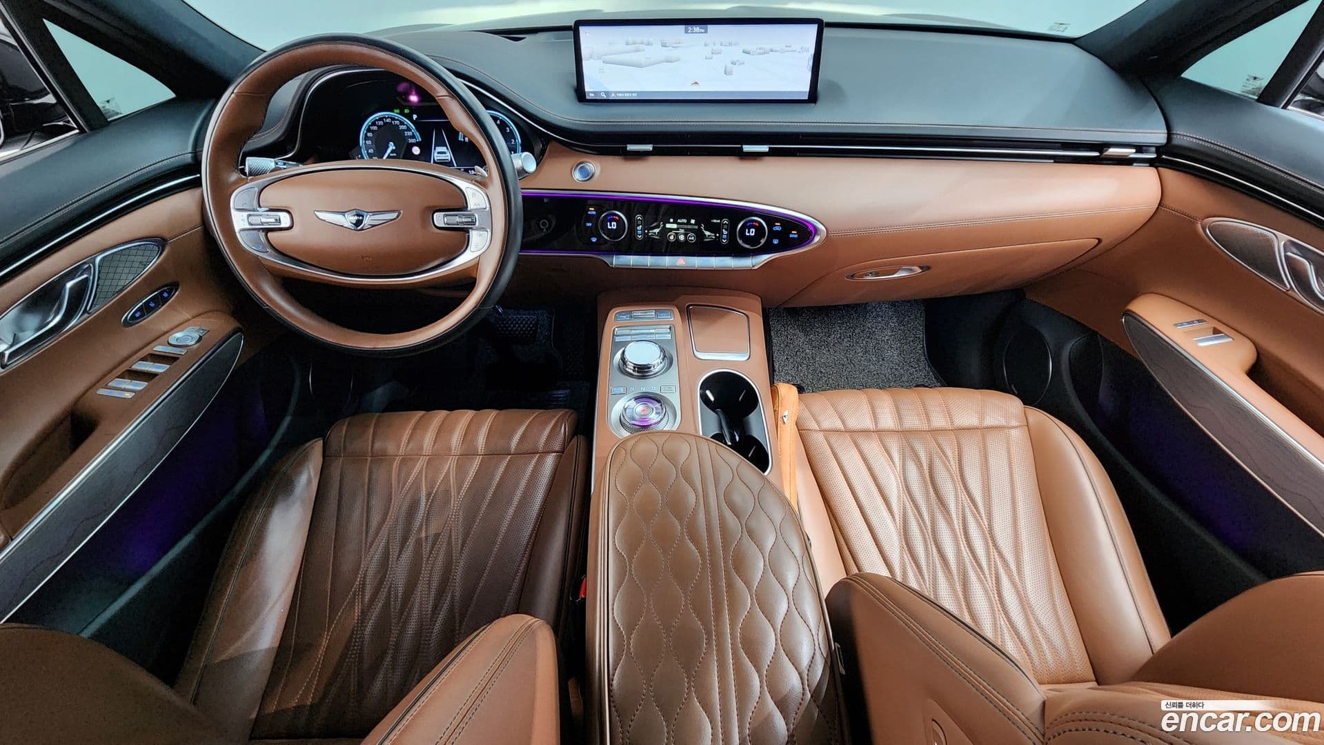 Main__Slider__Photo:GV70 Genesis 2021.3-6