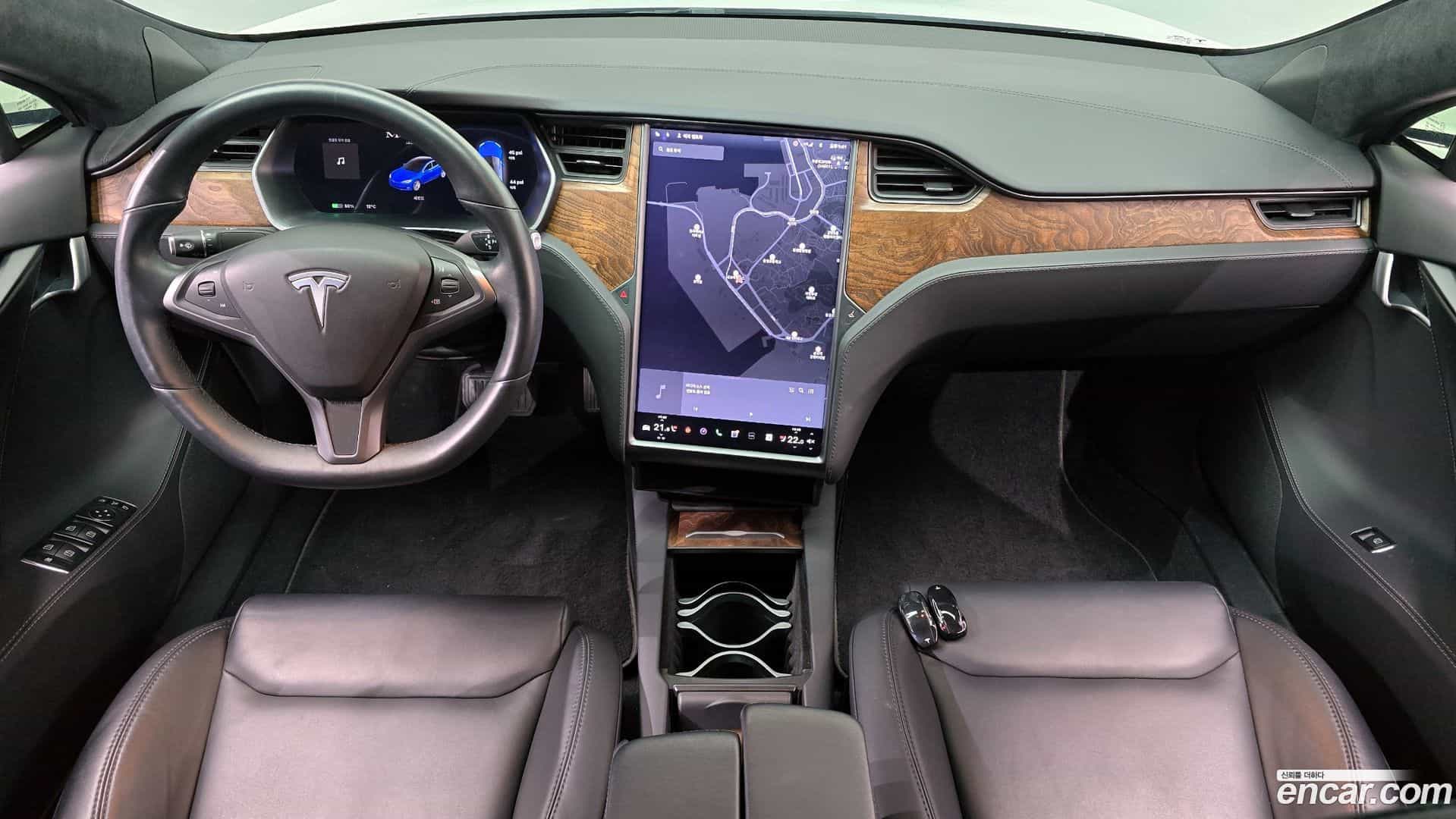 Model S Tesla 2020.10-INNER-007