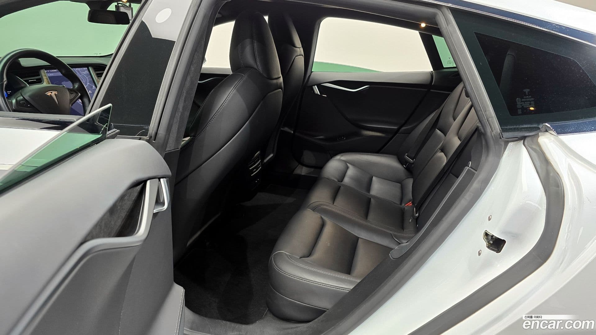 Main__Slider__Photo:Model S Tesla 2020.10-11