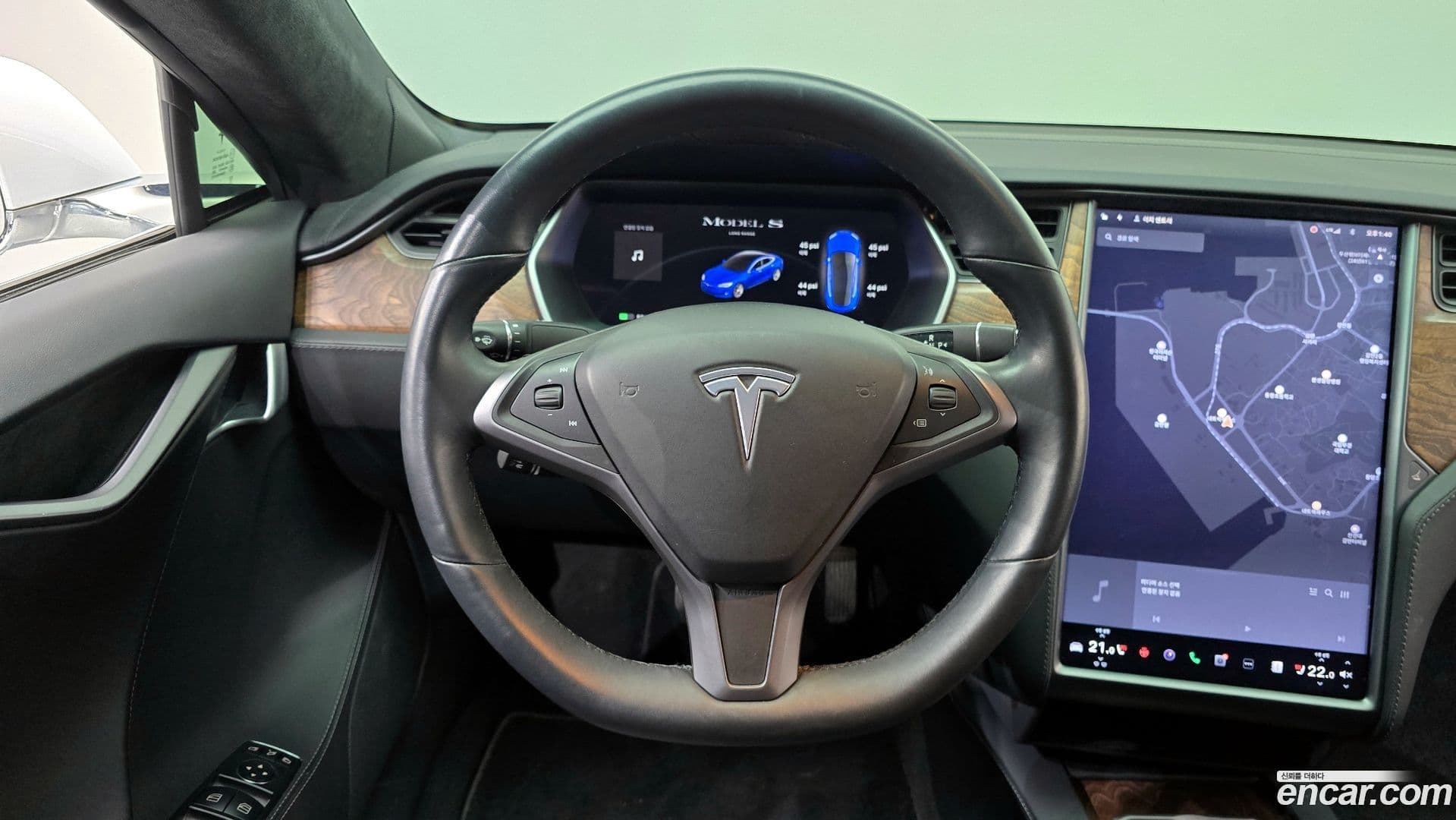 Main__Slider__Photo:Model S Tesla 2020.10-12