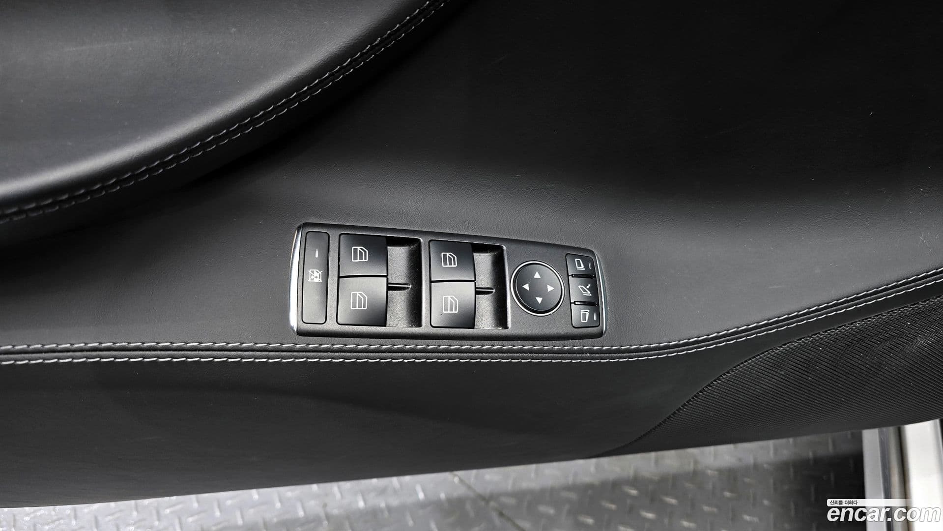 Main__Slider__Photo:Model S Tesla 2020.10-17