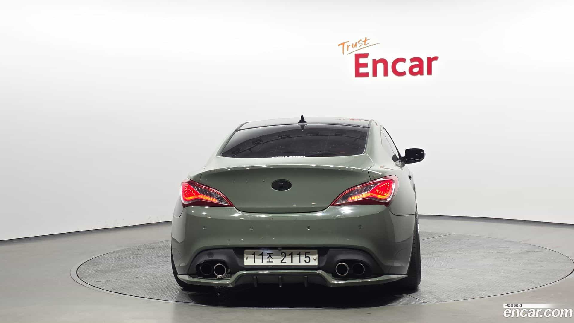 Genesis Hyundai 2011.0-OUTER-004