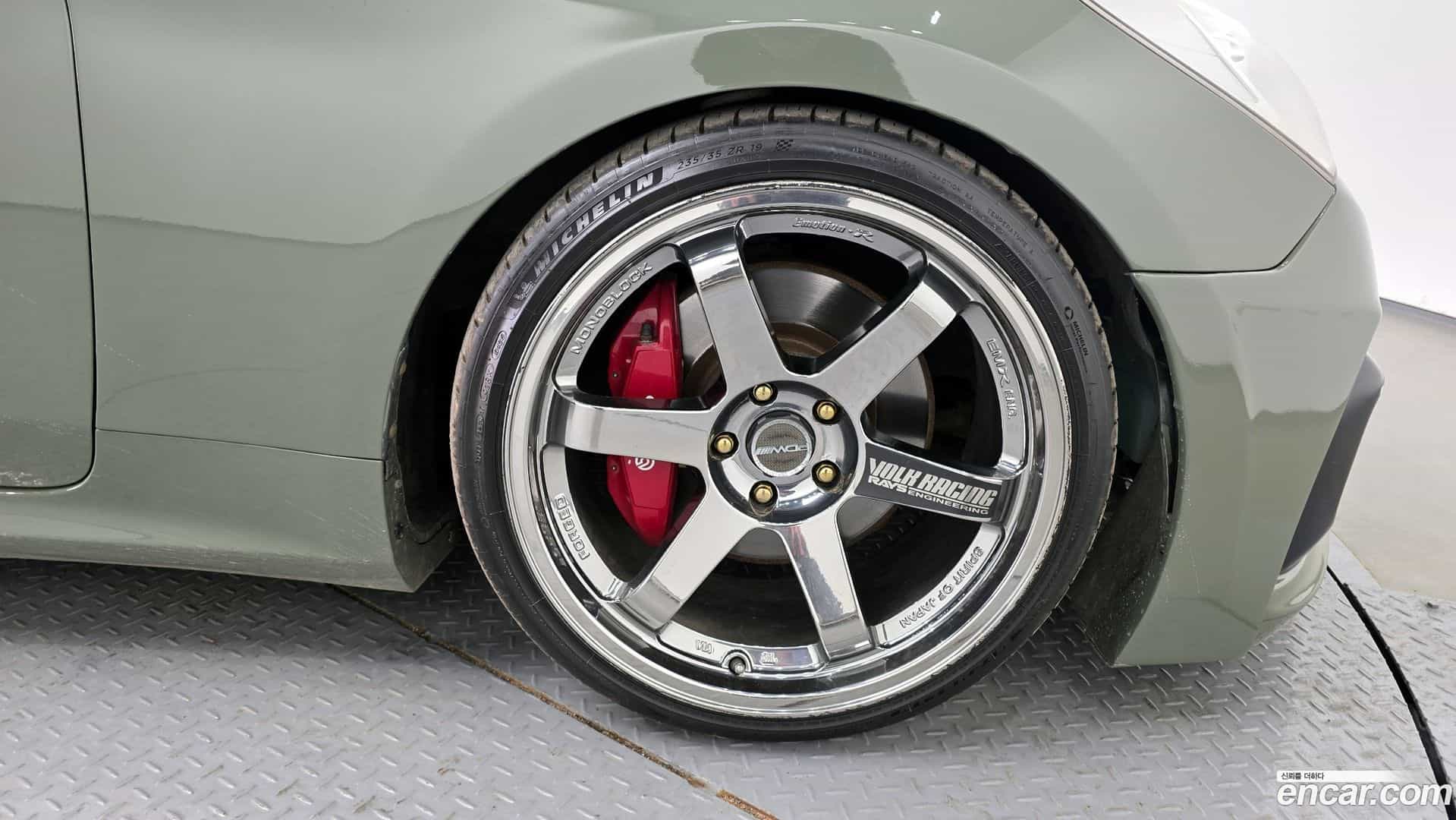 Genesis Hyundai 2011.0-OUTER-005