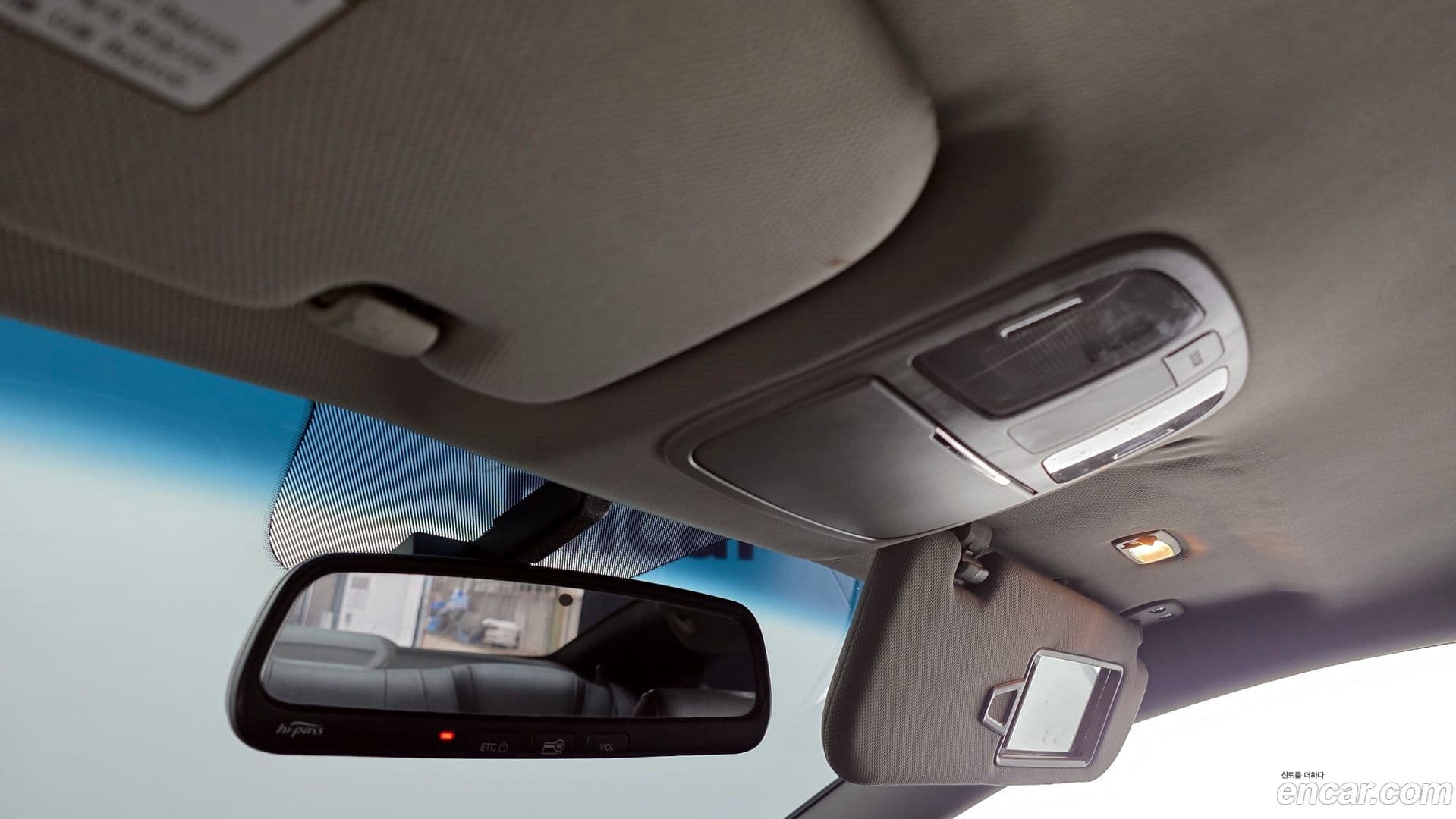 Main__Slider__Photo:Genesis Hyundai 2011.0-18