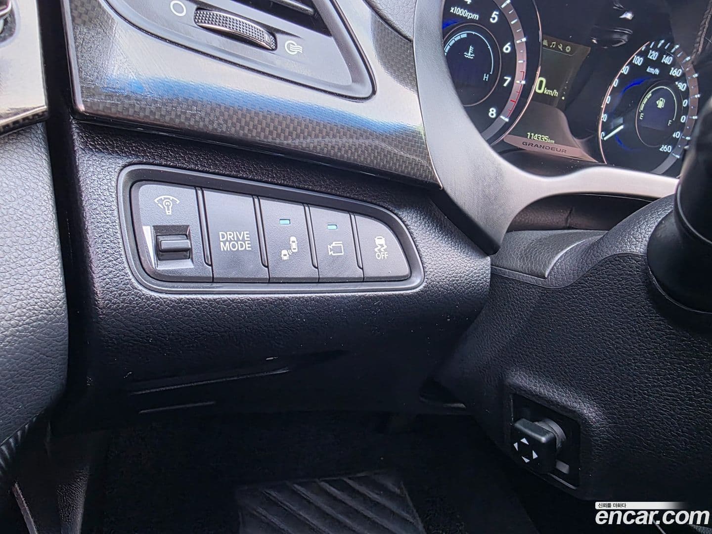 Main__Slider__Photo:Grandeur Hyundai 2015.3-16