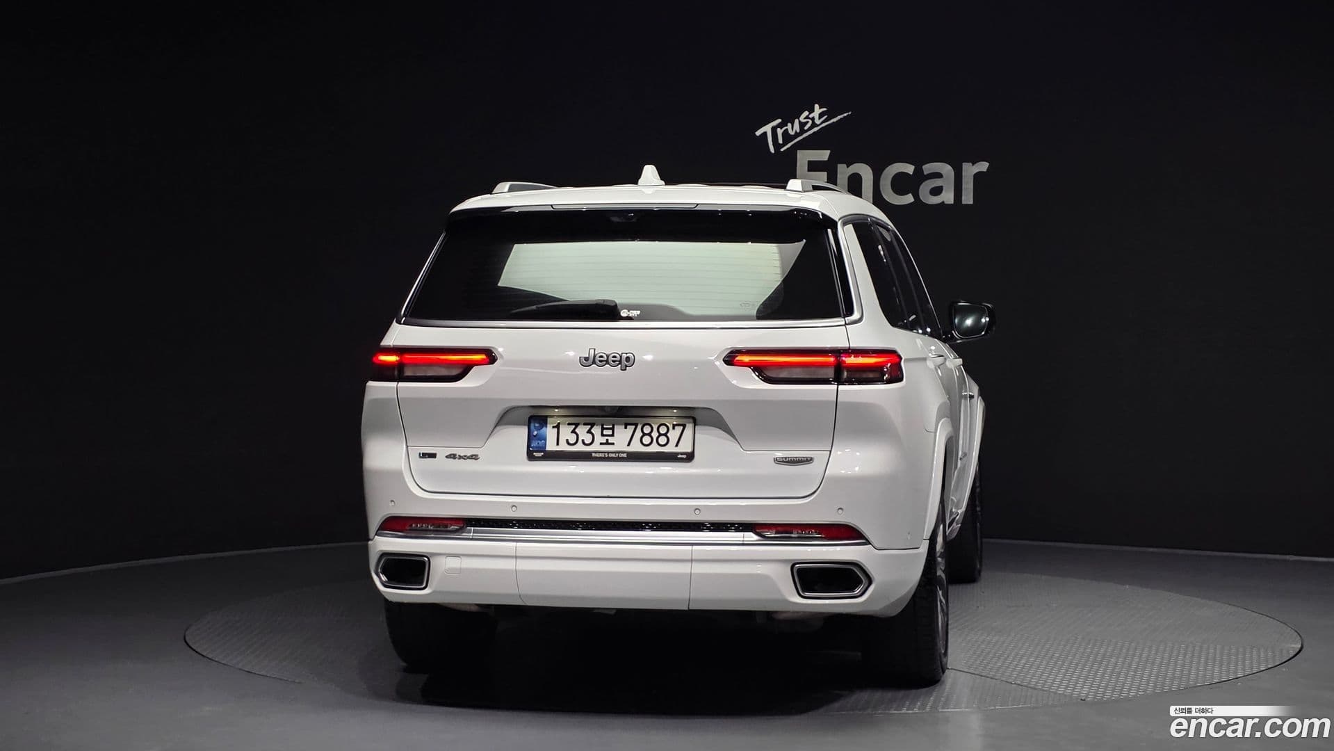 Main__Slider__Photo:Cherokee Jeep 2022.11-3