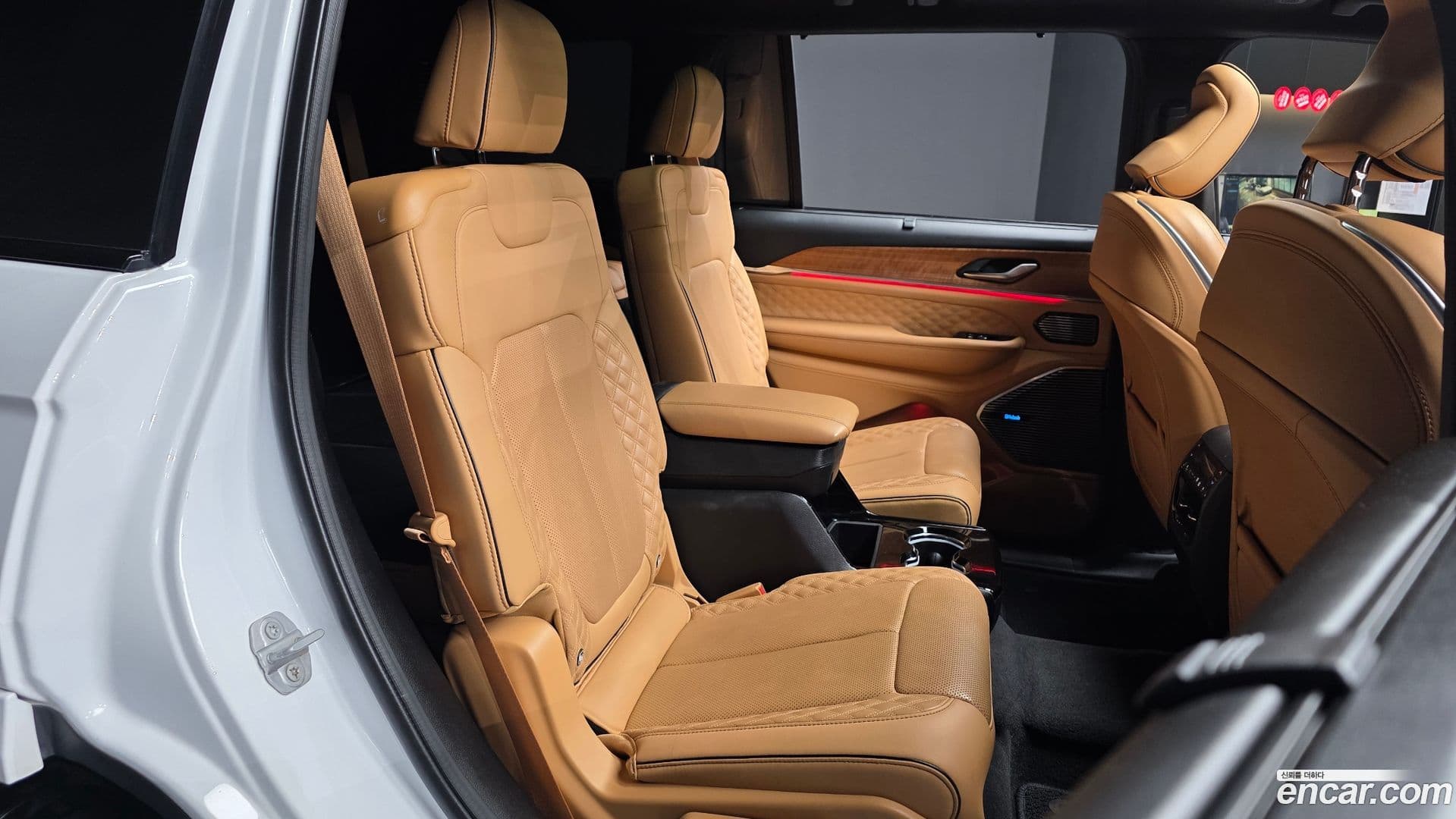 Main__Slider__Photo:Cherokee Jeep 2022.11-11