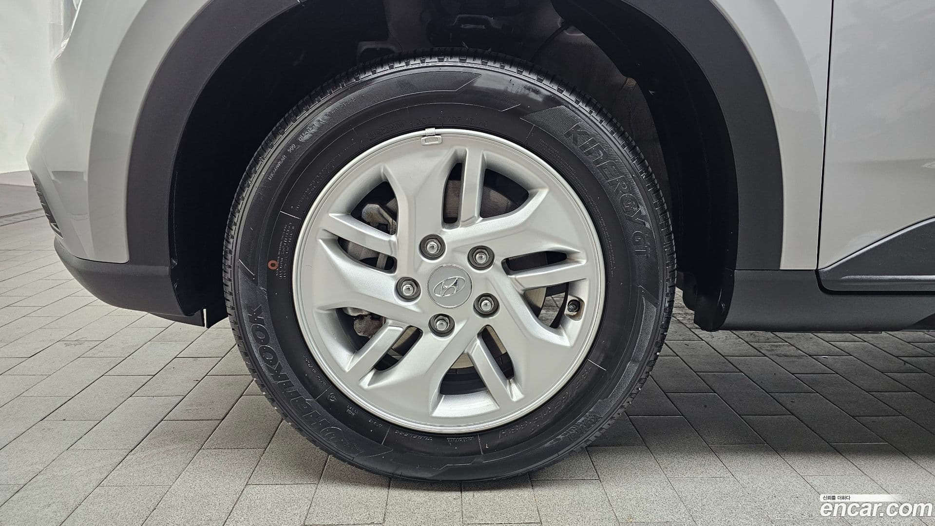 Main__Slider__Photo:Venue Hyundai 2022.1-4