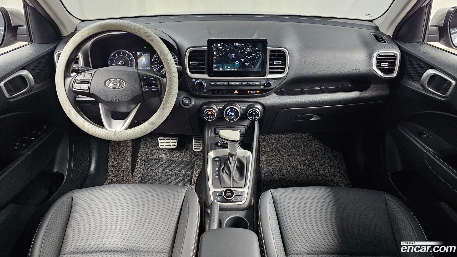 Main__Slider__Photo:Venue Hyundai 2022.1-6