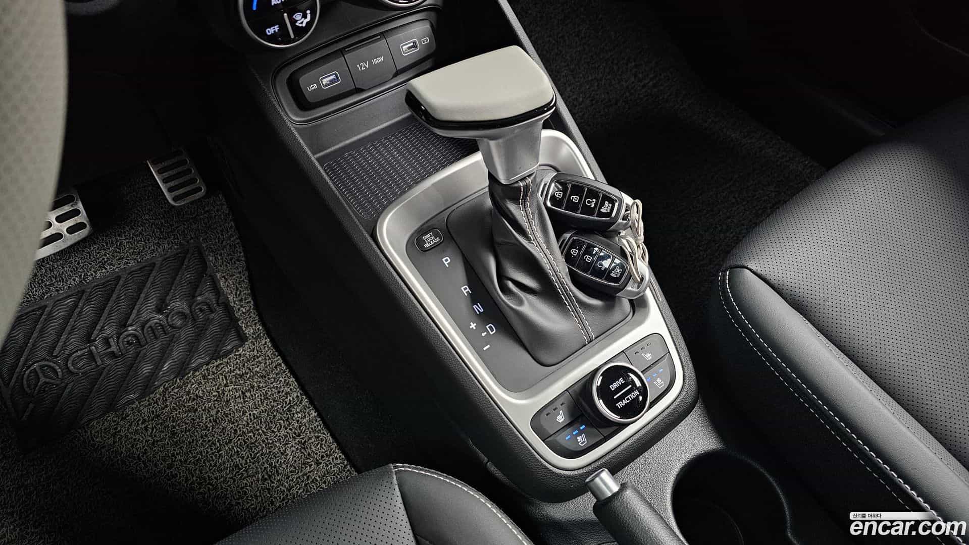 Venue Hyundai 2022.1-INNER-009