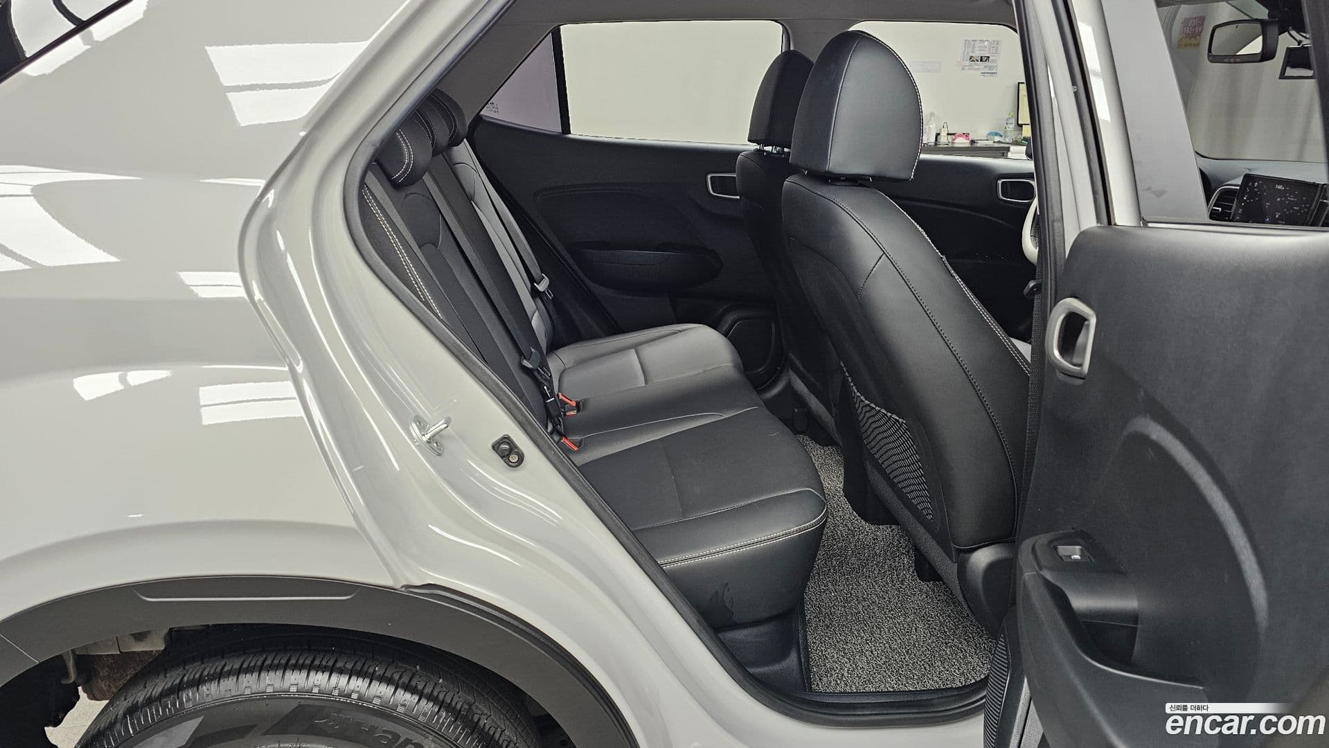 Main__Slider__Photo:Venue Hyundai 2022.1-11