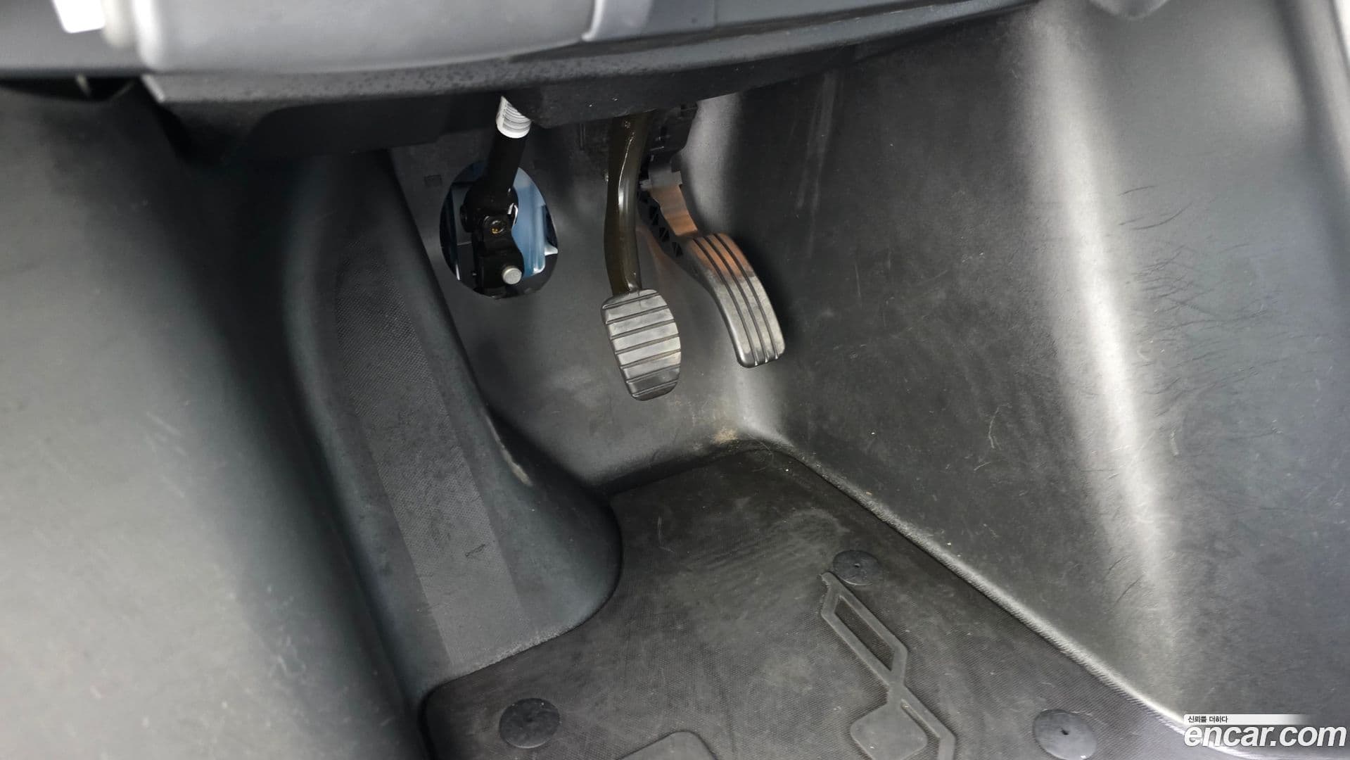 Main__Slider__Photo:Twizy Renault-KoreaSamsung 2017.5-16