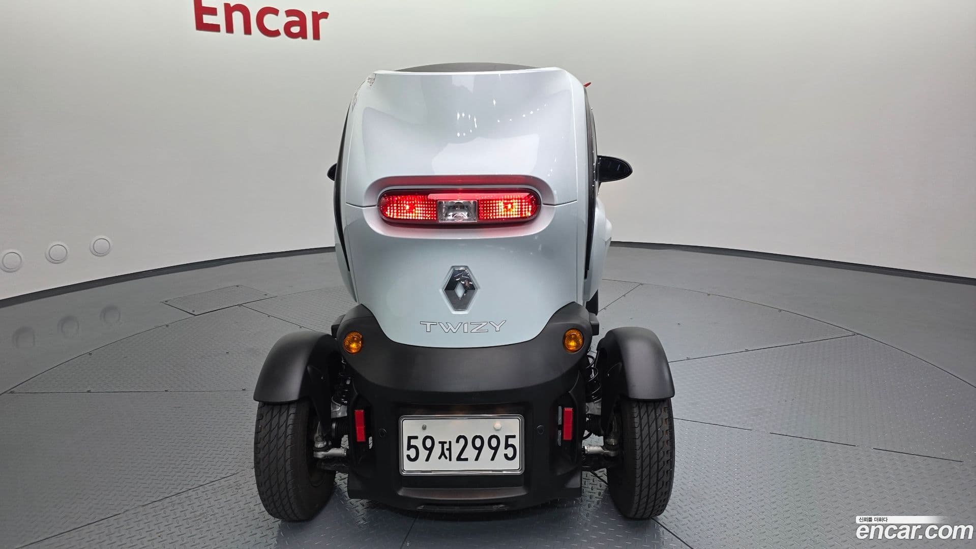 Main__Slider__Photo:Twizy Renault-KoreaSamsung 2017.5-19