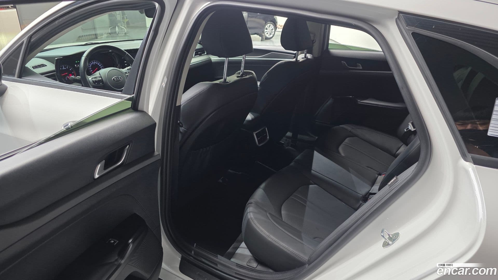 Main__Slider__Photo:K5 Kia 2020.4-10