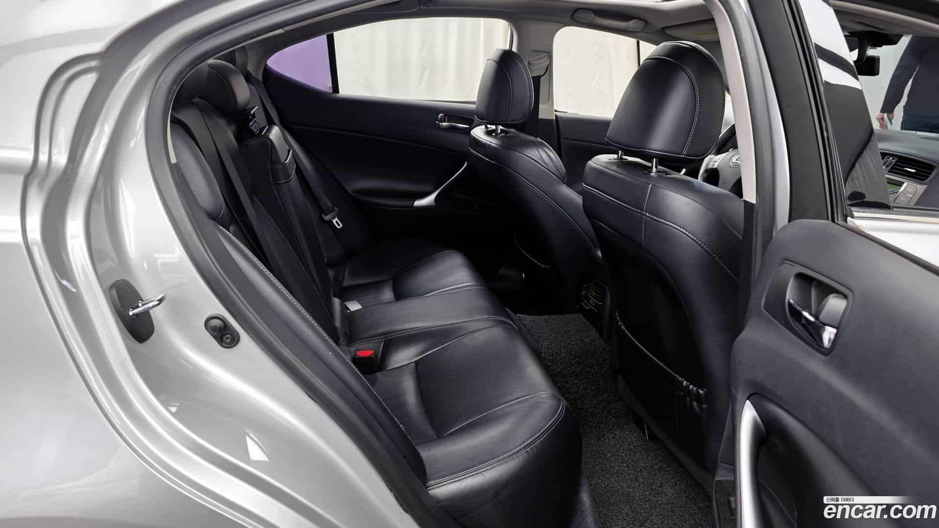 IS Lexus 2013.4-OPTION-016