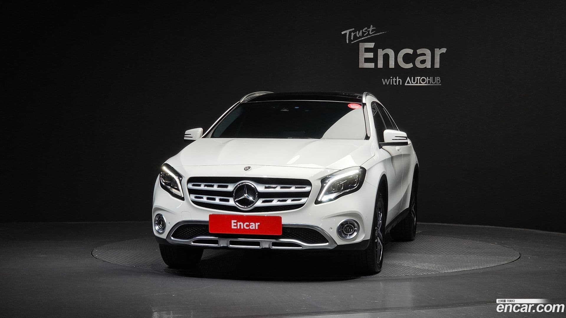 Main__Slider__Photo:GLA-Class Mercedes-Benz 2019.6-2