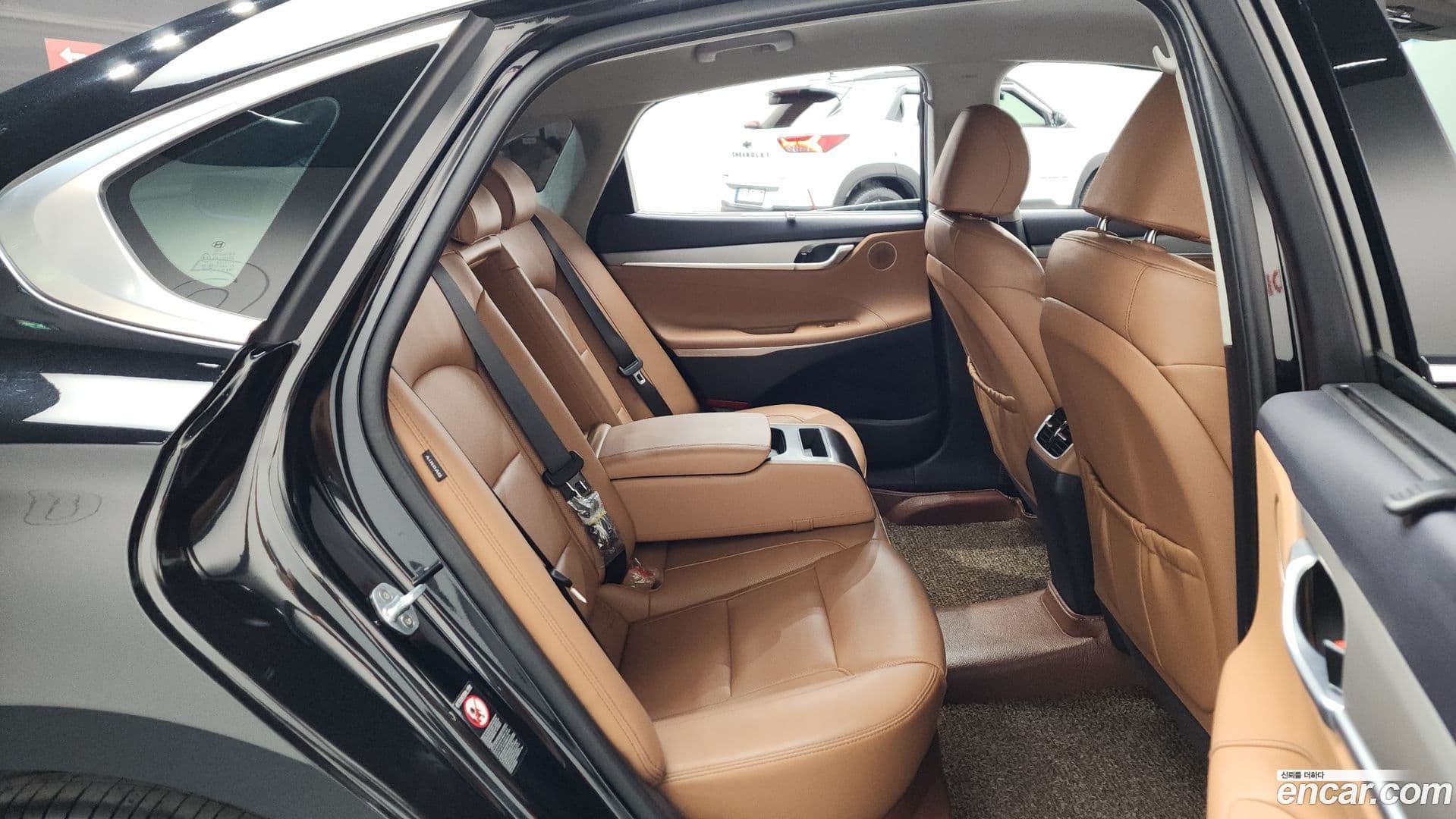 Main__Slider__Photo:Grandeur Hyundai 2019.3-11