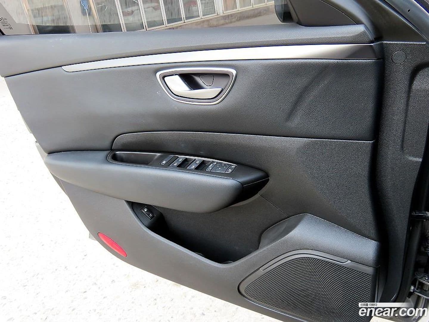 Main__Slider__Photo:SM6 Renault-KoreaSamsung 2018.4-10