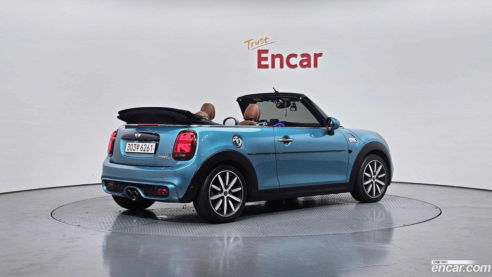 Main__Slider__Photo:Cooper Convertible Mini 2017.3-1