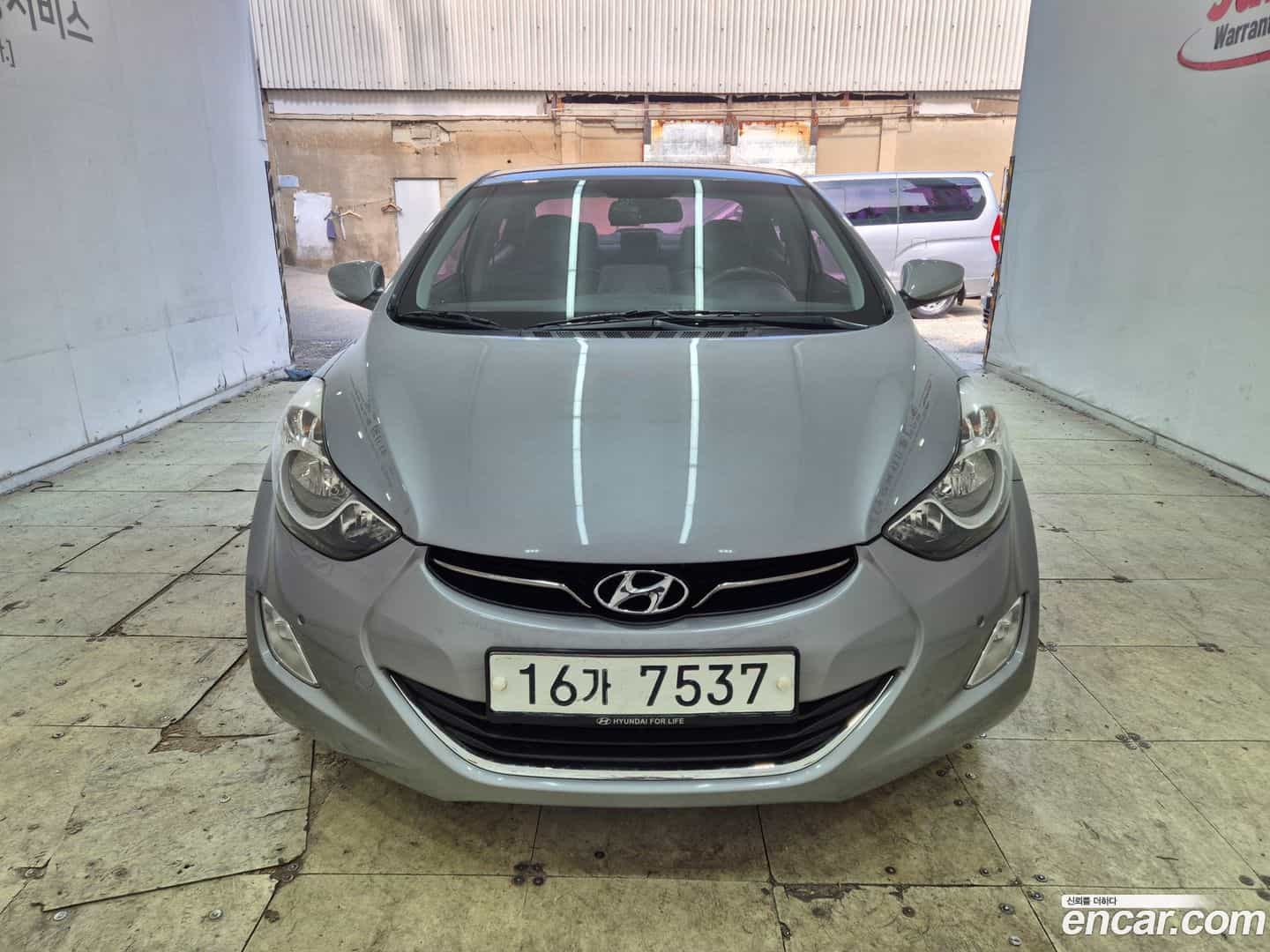 AVANTE Hyundai 2013.0-OUTER-003