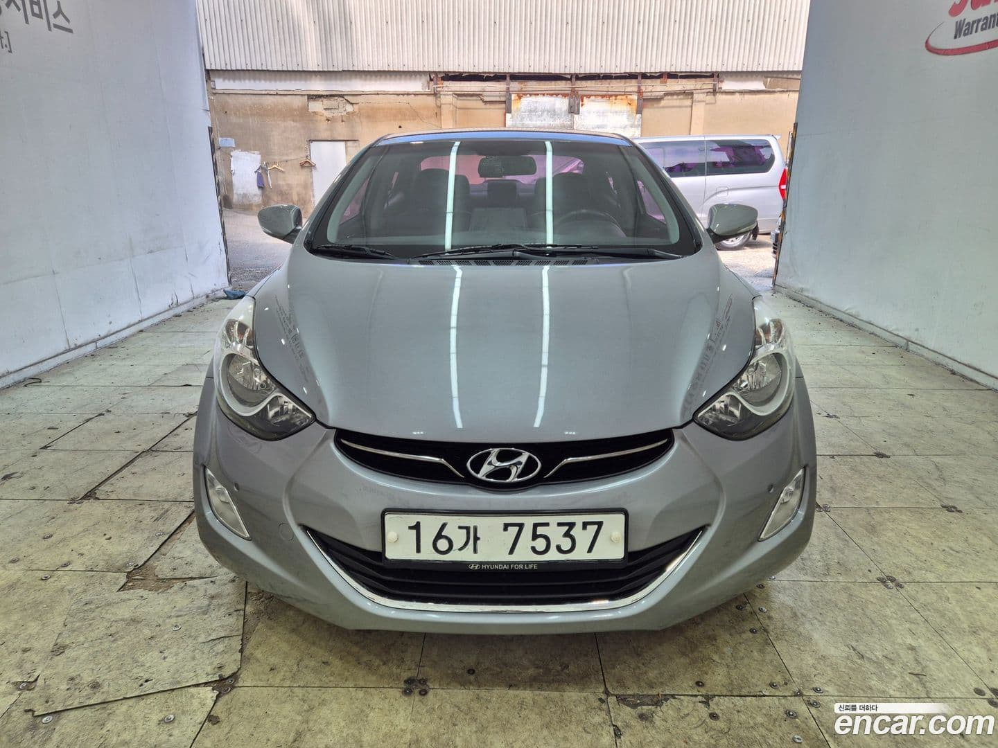 Main__Slider__Photo:AVANTE Hyundai 2013.0-2