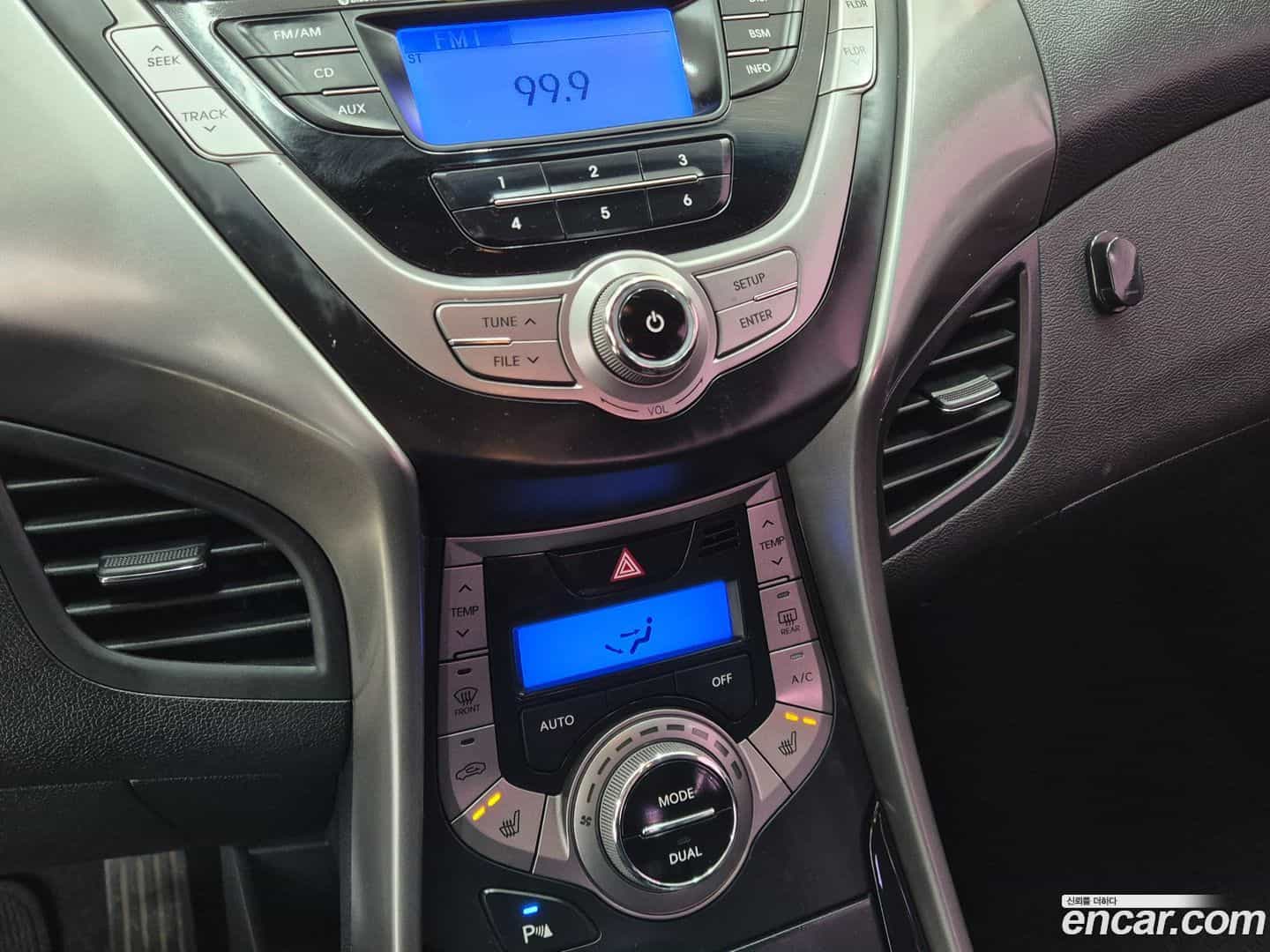 AVANTE Hyundai 2013.0-OPTION-017