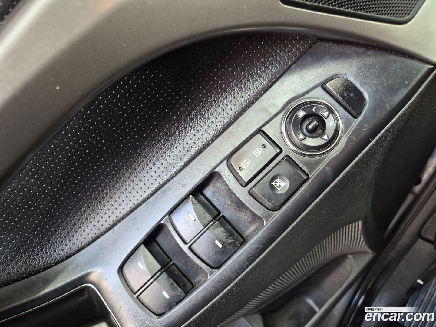 Main__Slider__Photo:AVANTE Hyundai 2013.0-15