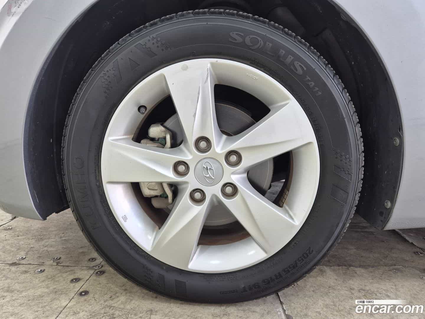 AVANTE Hyundai 2013.0-OPTION-024