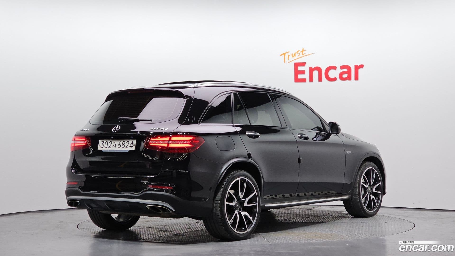 Main__Slider__Photo:GLC-Class Mercedes-Benz 2019.10-1