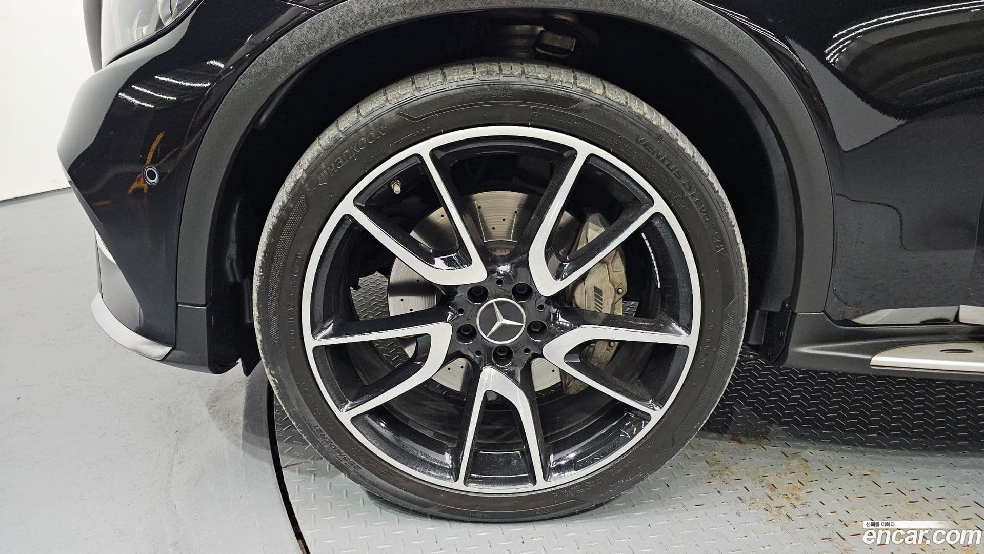 Main__Slider__Photo:GLC-Class Mercedes-Benz 2019.10-4