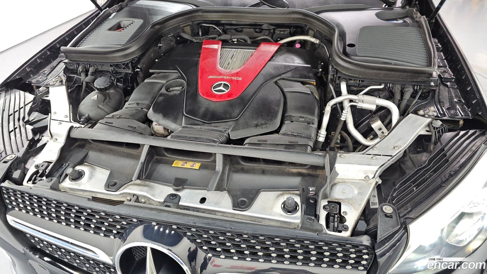 Main__Slider__Photo:GLC-Class Mercedes-Benz 2019.10-5