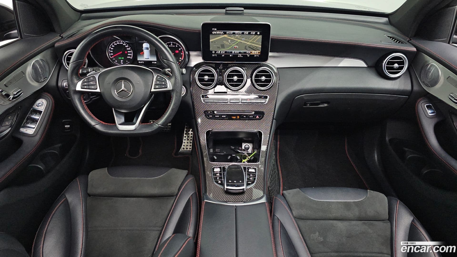 Main__Slider__Photo:GLC-Class Mercedes-Benz 2019.10-6