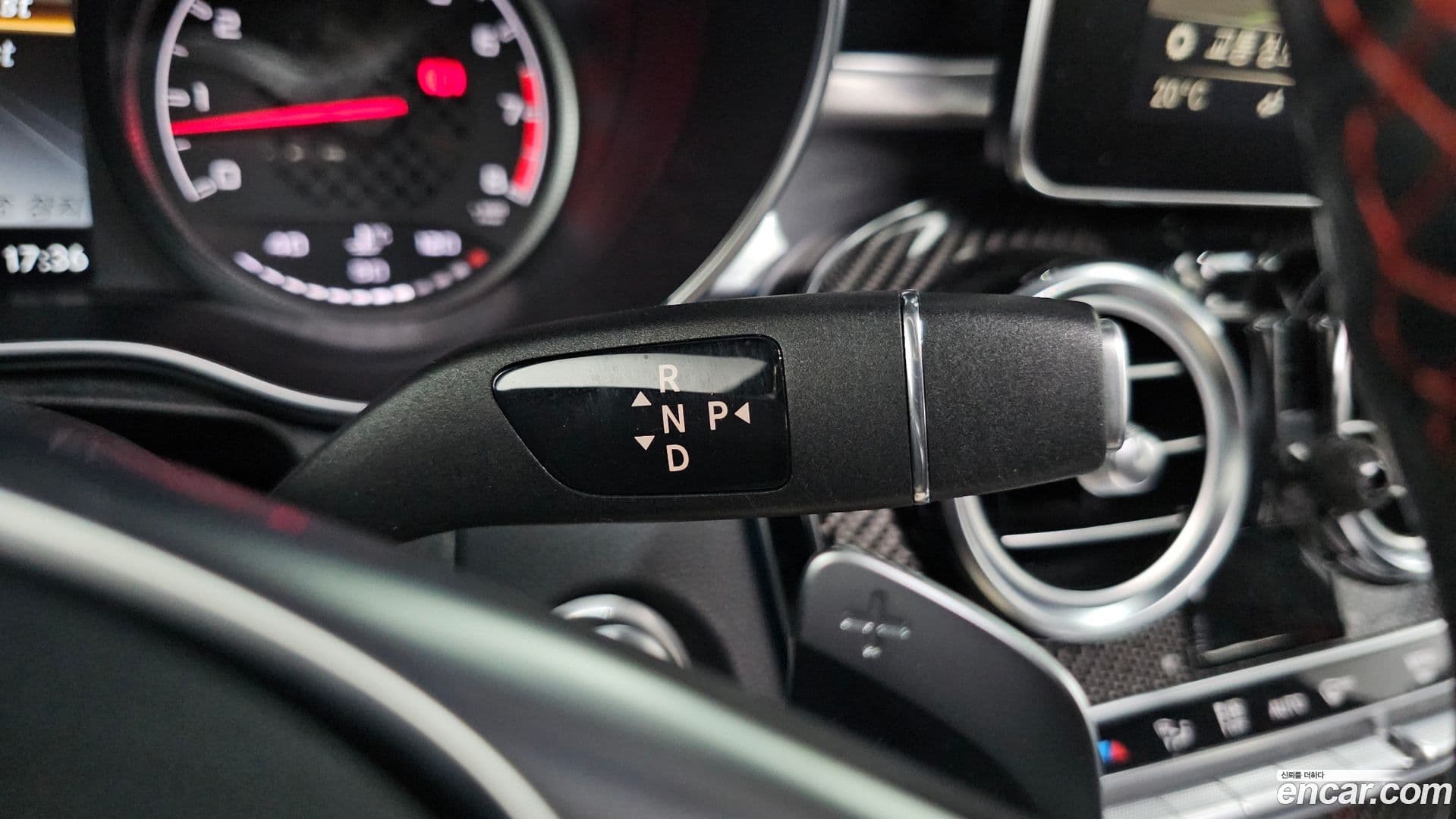 Main__Slider__Photo:GLC-Class Mercedes-Benz 2019.10-8