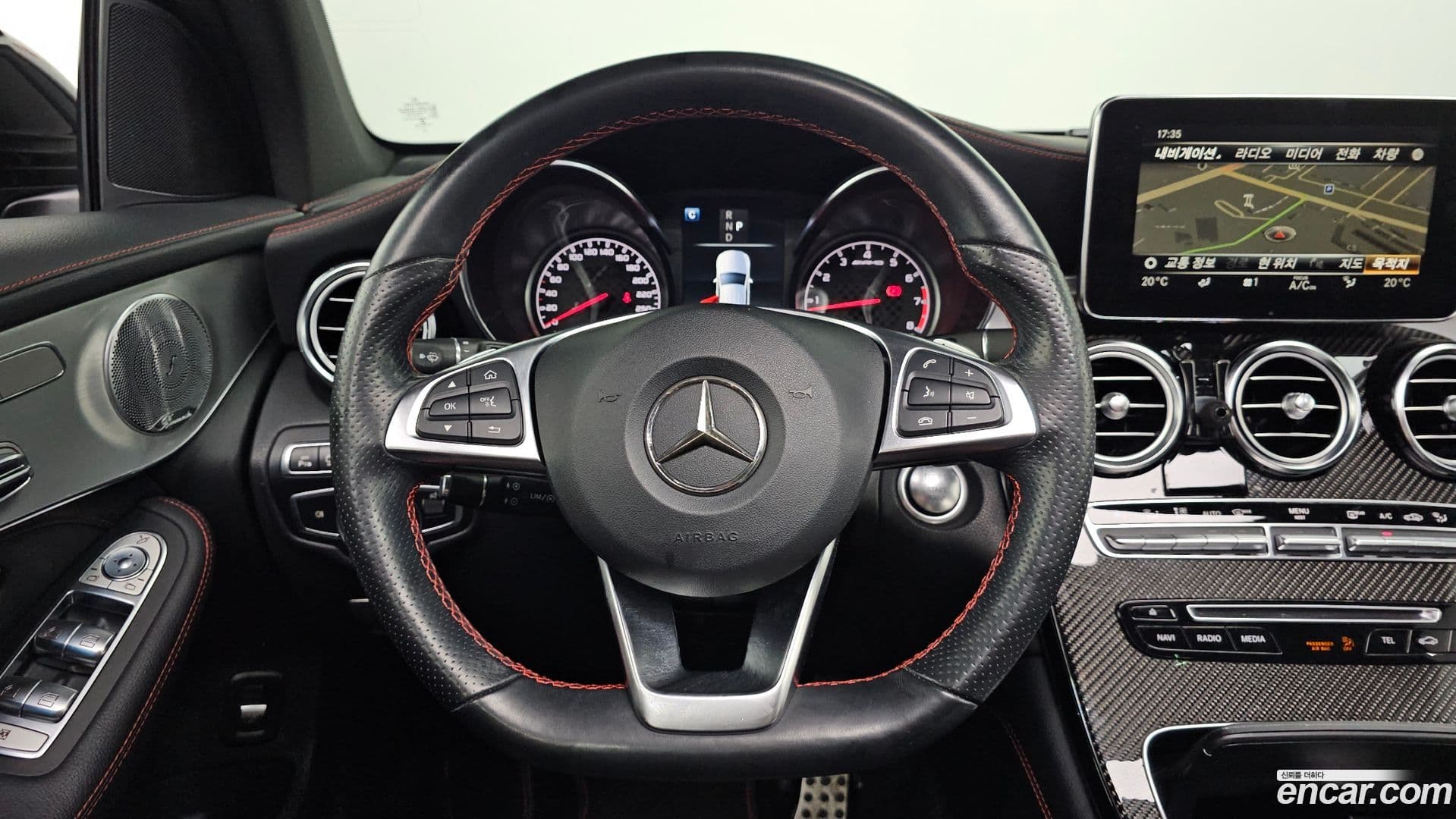 Main__Slider__Photo:GLC-Class Mercedes-Benz 2019.10-13
