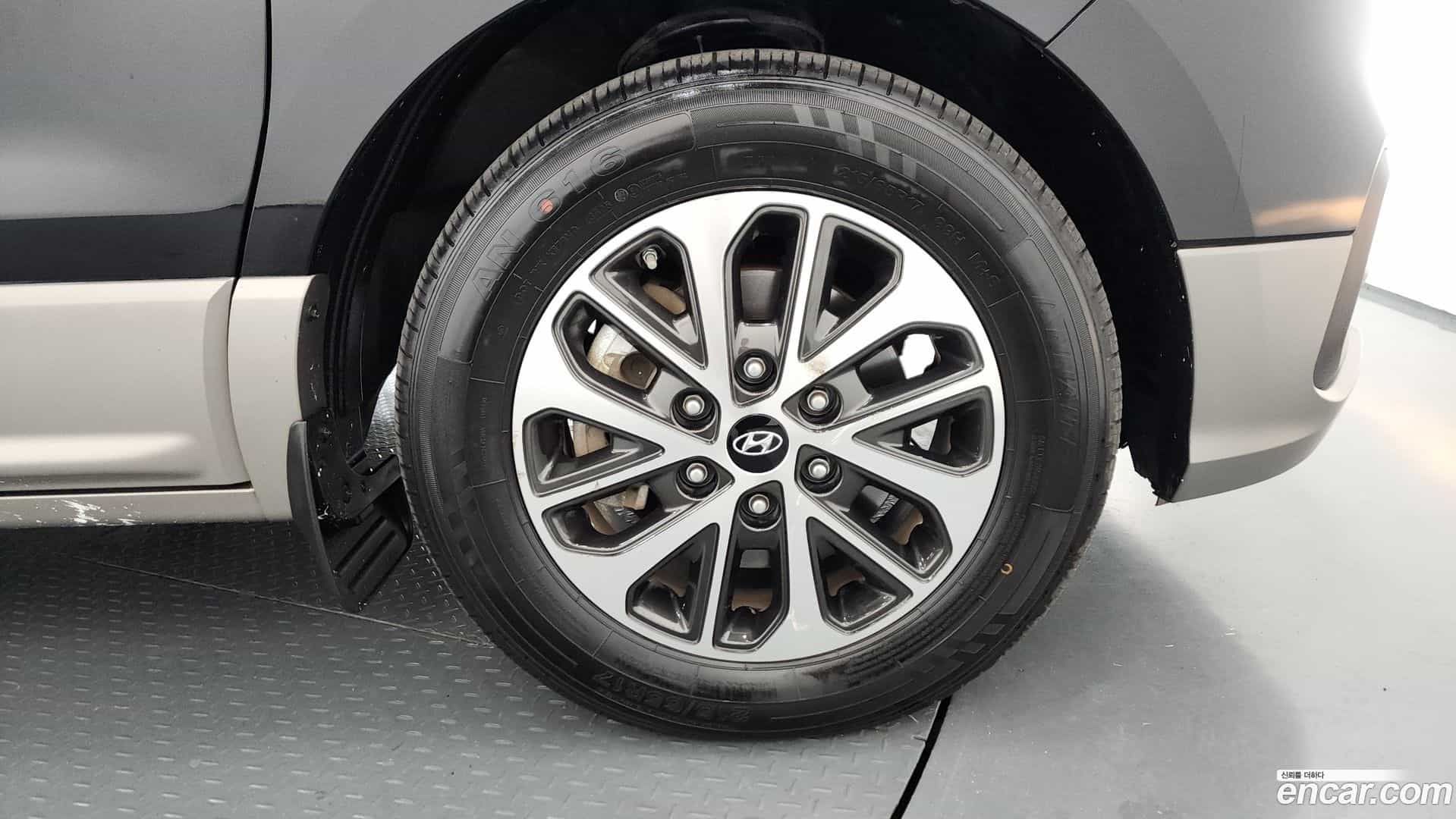 Starex Hyundai 2019.10-OUTER-005