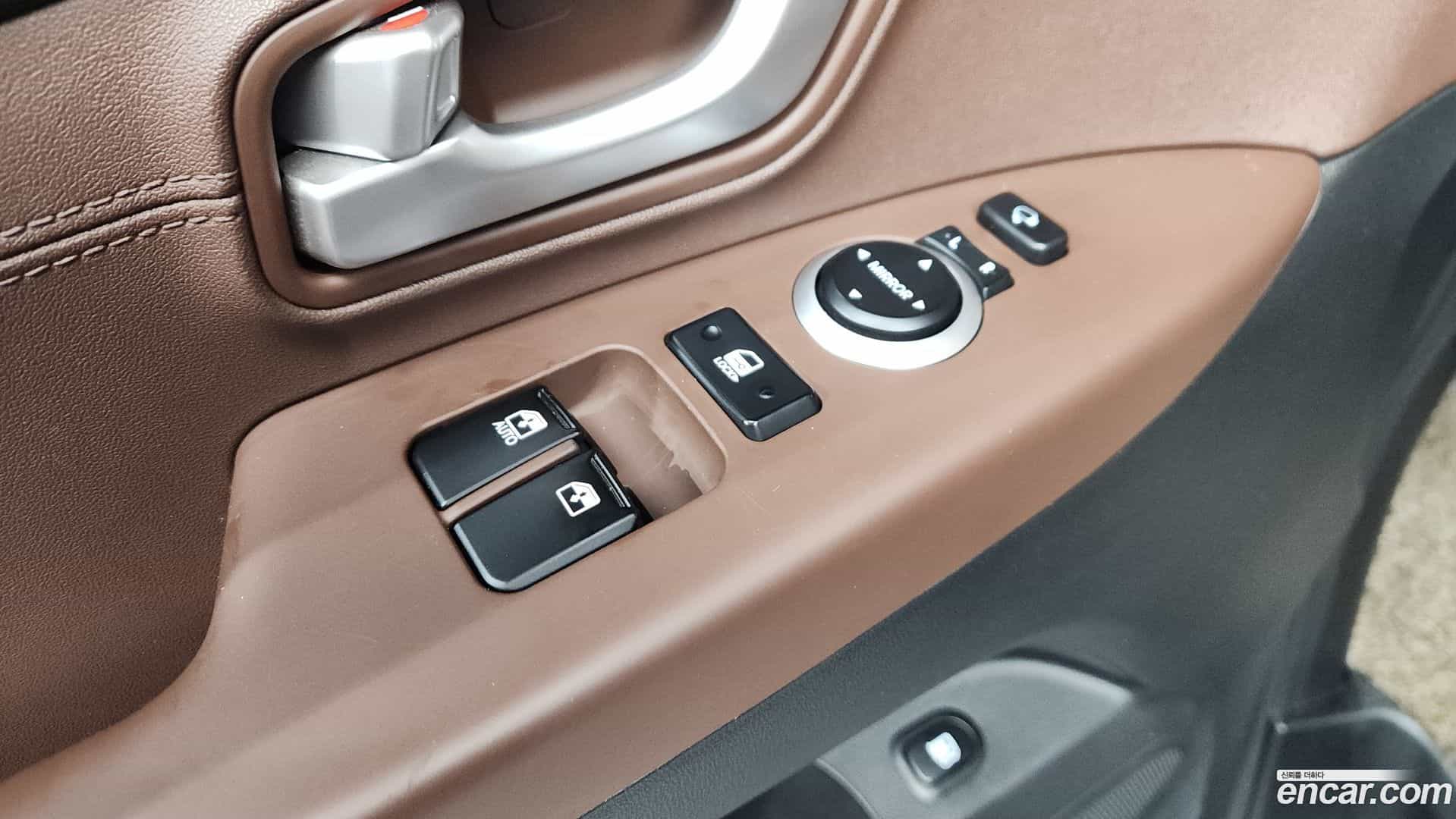 Starex Hyundai 2019.10-OPTION-021